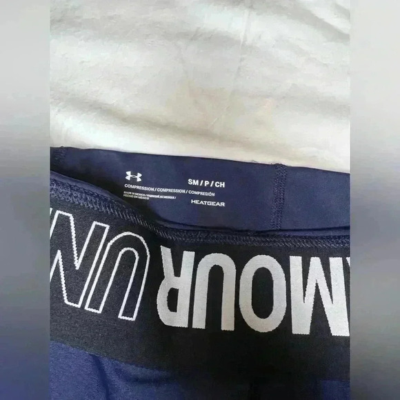 I’m selling Under Armor navy biker shorts new with tags! - Picture 6 of 7